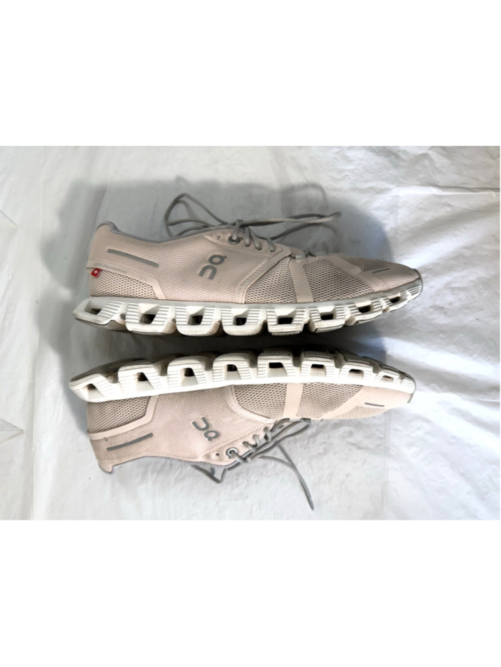 On Cloud 5 Push, Ivory/Blossom Running Shoes Womens US Size 10.5